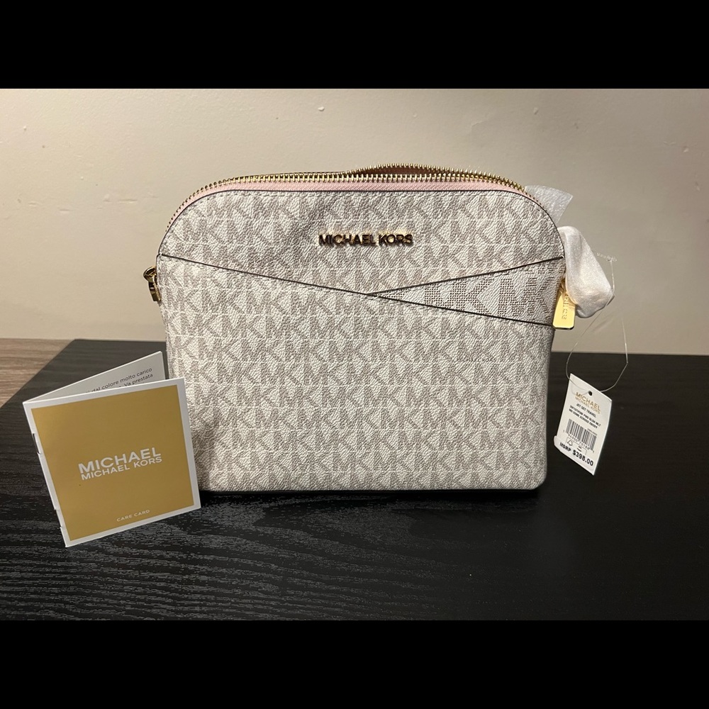 Michael Kors Jet Set Travel Dome